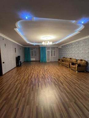 Rent 4 rooms of apartment in Baku
